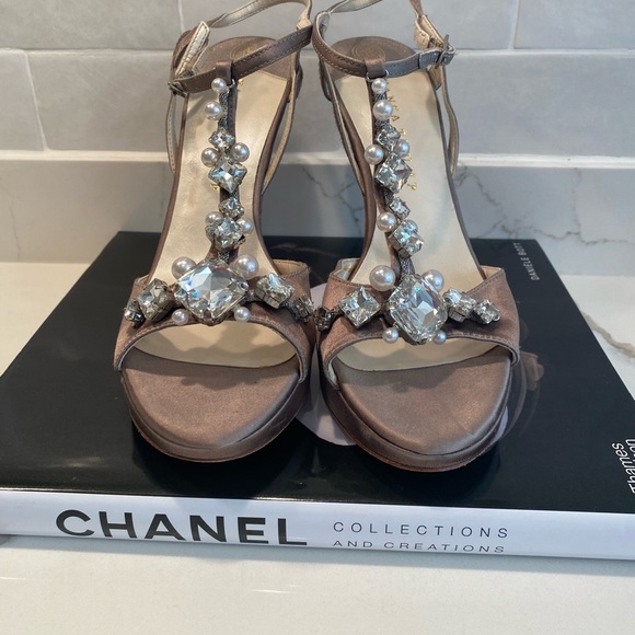 Ivanka Trump Rhinestone & Pearl taupe satin high heels - Picture 3 of 9